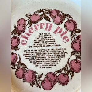 🍒🍒 Vintage Royal China Jeannette Cherry Pie Plate